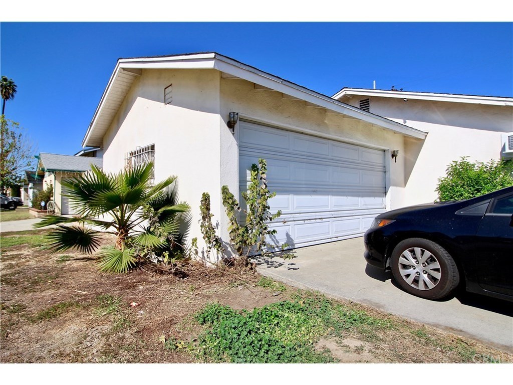 20815 Nectar AveLakewood, CA 90715, USA