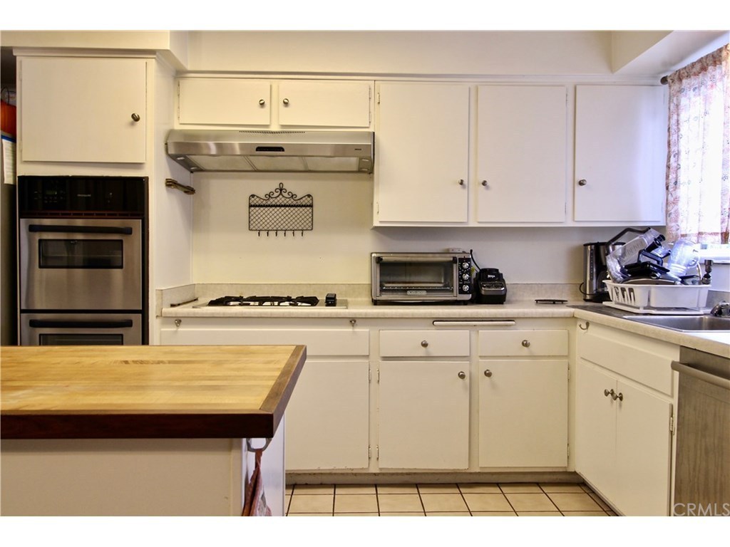 20815 Nectar AveLakewood, CA 90715, USA