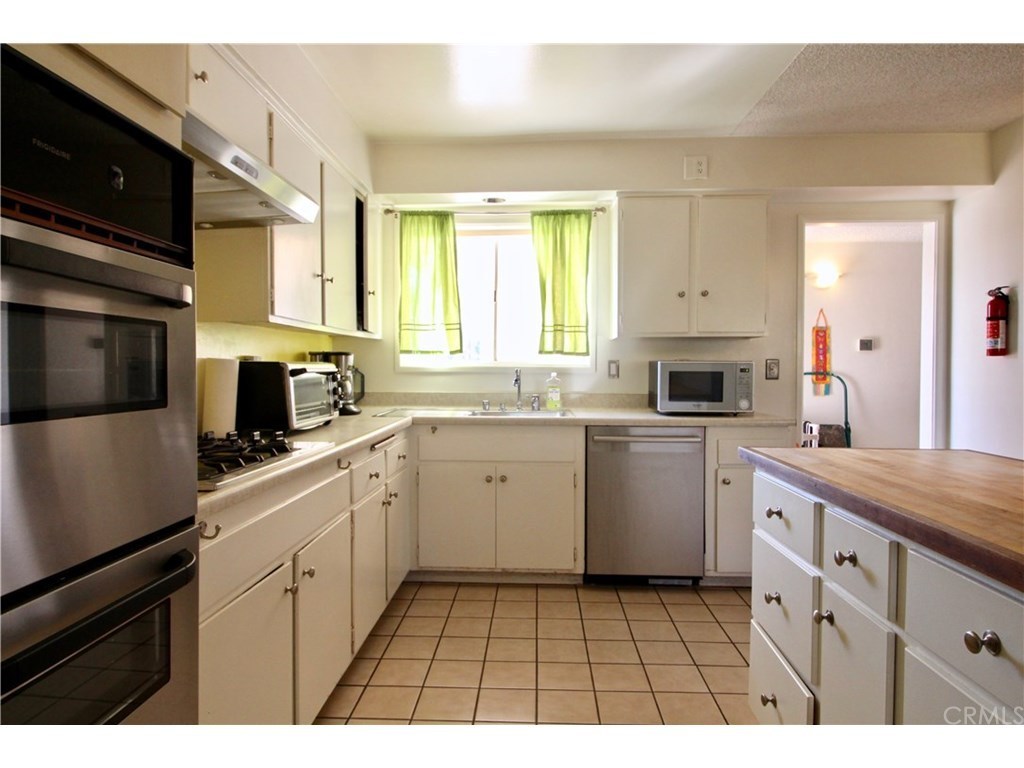 20815 Nectar AveLakewood, CA 90715, USA