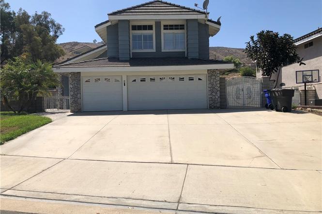 3034 Ashwood CtRiverside, CA 92503, USA