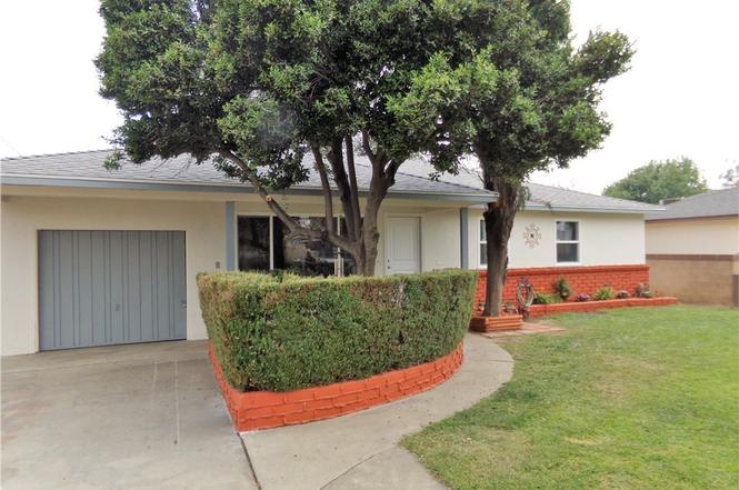 17217 Hibiscus St Fontana, CA 92335